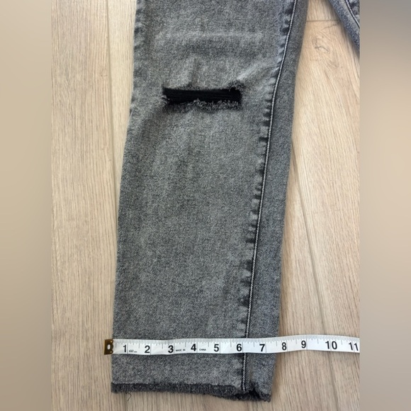 RSQ Women's Distressed Gray High rise Straight Leg Jeans 👖 - Picture 3 of 10
